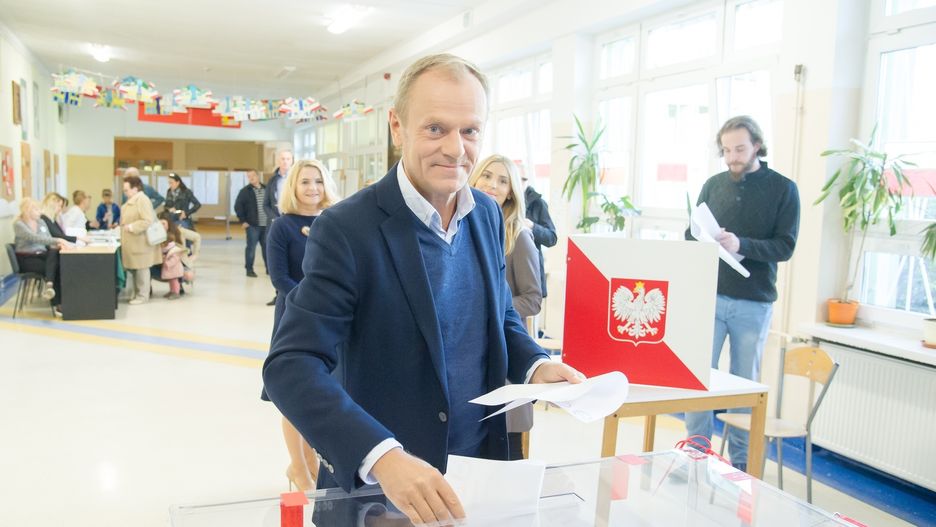 Donald Tusk kibicował Pawłowi Adamowiczowi, ale nie głosował w Gdańsku