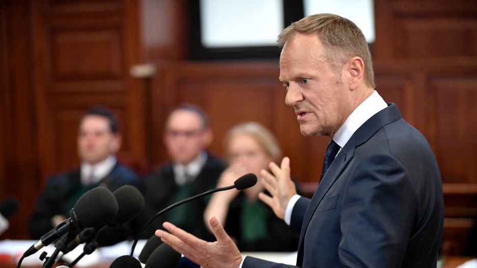 Były premier przed sądem w Warszawie
