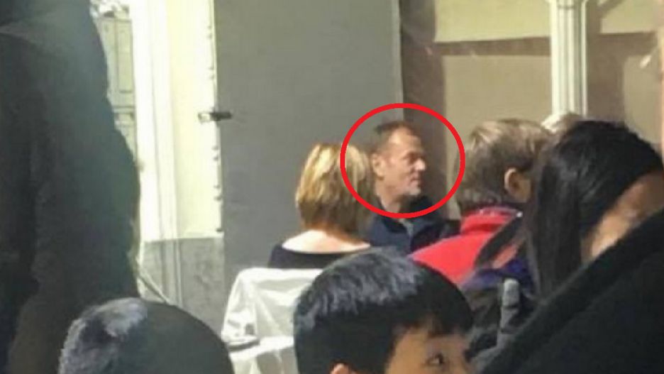 Donald Tusk bez ochroniarzy w restauracji