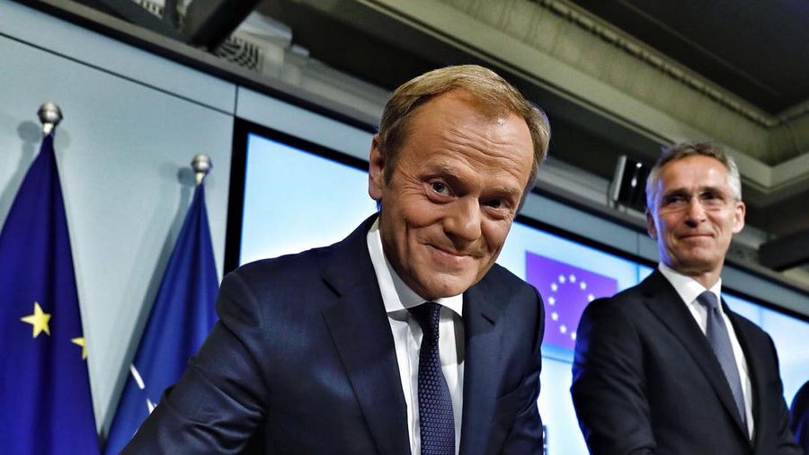 Donald Tusk musi stawić się przed komisją śledczą 5 listopada.
