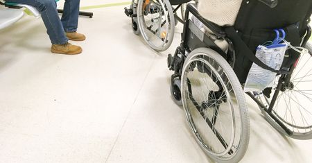 Ratusz w stolicy ma kłopoty z niepełnosprawnymi pracownikami. Jest ich zbyt mało