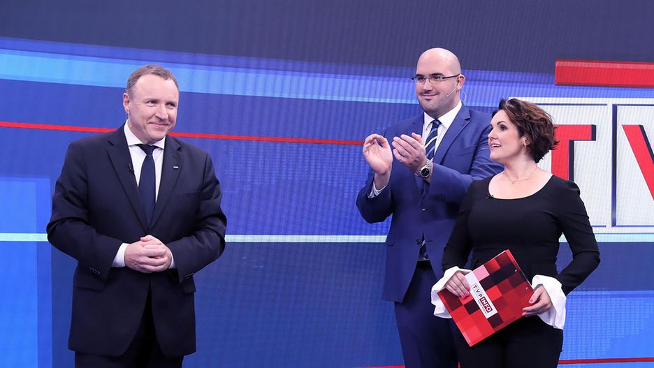 Prezes TVP Jacek Kurski, szef TAI Jarosław Olechowski i dziennikarka Edyta Lewandowska