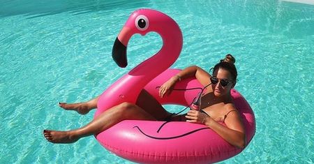 Georgina Leigh Cantwell w bikini. Wie, jak przykuć spojrzenia