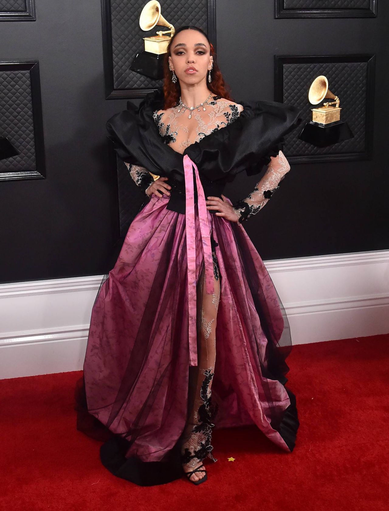 FKA twigs – Grammy 2020, kreacja: Edmarler