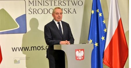 Minister środowiska zaprzecza, by "Czyste Powietrze" było zagrożone. Wszystko ma iść zgodnie z planem