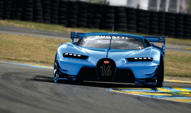 Dwa "białe kruki" Bugatti mają nowego właściciela. Chiron i Gran Turismo pojechały do Arabii Saudyjskiej