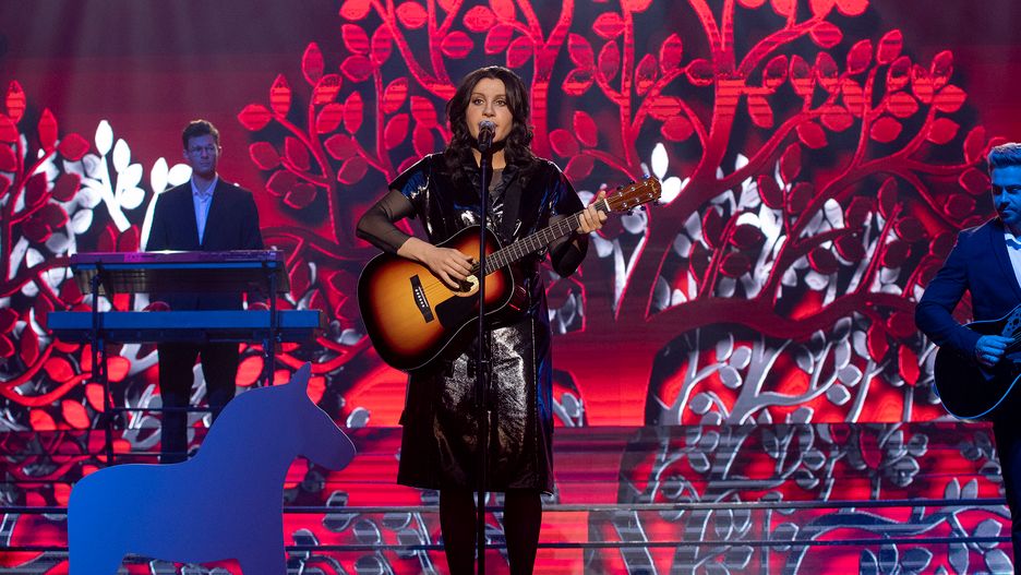 Adam Strycharczuk jako Katie Melua w programie "Twoja Twarz Brzmi Znajomo"