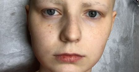 Spektakularne metamorfozy. Życie tych kobiet zmienił makijaż