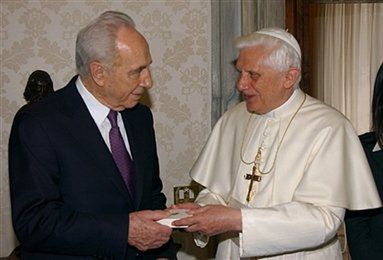 Peres: Benedykt XVI odwiedzi Izrael na początku 2007 roku