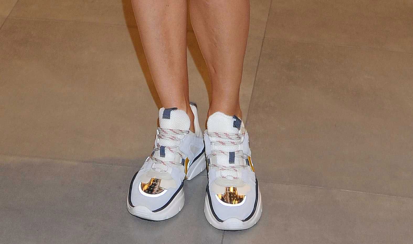 Małgorzata Rozenek wygodnych butach promuje książkę In vitro. Rozmowy intymne