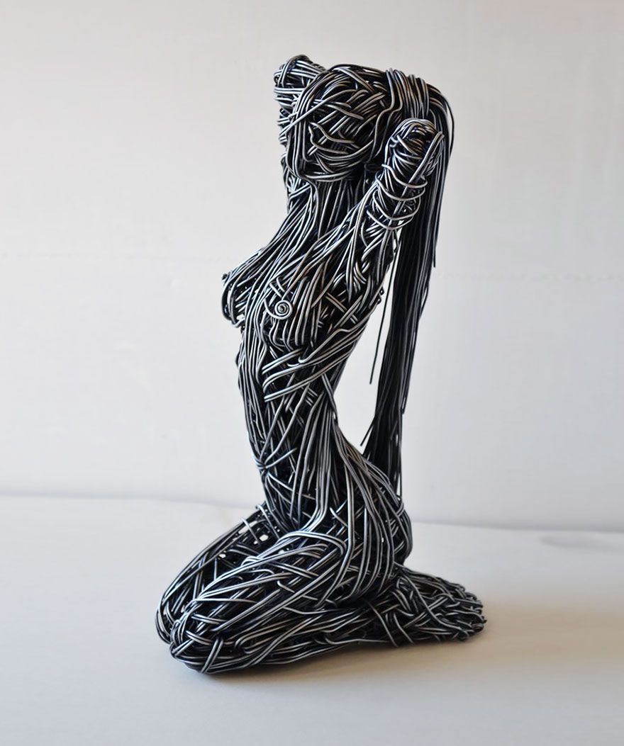 Wire Sculpture by Richard Stainthorp/Facebook