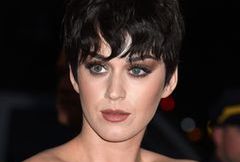 Metamorfozy gwiazd: fryzury Katy Perry