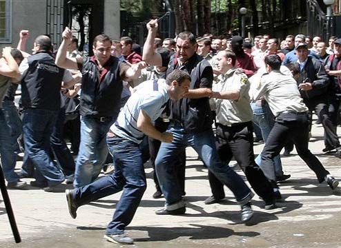 Policja w Gruzji rozpędziła zwolenników opozycji