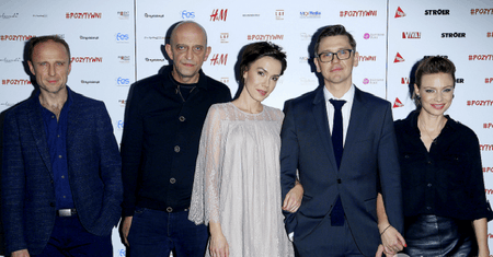 Magdalena Boczarska i Olga Bołądź na scenie, Grażyna Wolszczak po raz pierwszy w roli producenta. Zobaczcie relację z premiery spektaklu "Pozytywni"