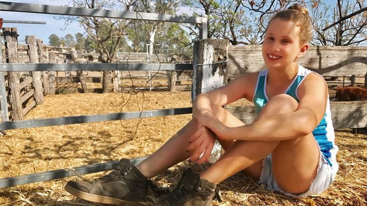 Już w wieku 4 lat mocno wyróżniała się wzrostem.