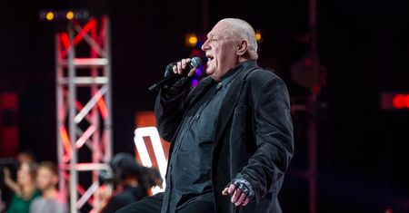 Jego karierę w latach 70. przekreśliła cenzura. Kim jest Janusz Sztyber, uczestnik z "The Voice Senior"?