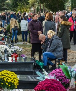 Kwiaty i znicze to jeszcze nie wszystko. Zobacz, jak łatwo stracić prawa do grobu