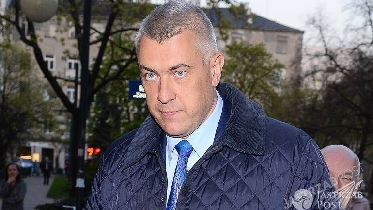 <h2>Roman Giertych - 1500 zł na dzieci, Kto weźmie 500 złotych na dziecko? </h2>
<i>Co miesiąc te 1500 złotych będę musiał przekazywać na Fundację Obrony Demokracji, którą założyłem.</i>