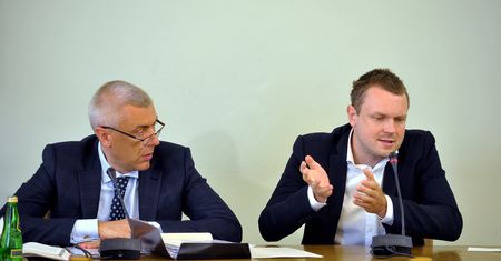 Giertych podczas przesłuchania Tuska. Jak wypadł?