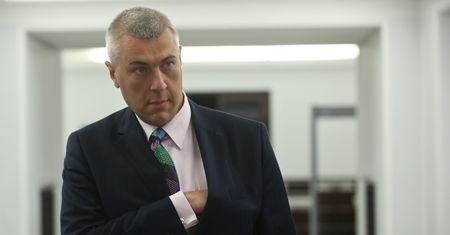 Tajemnicze wpisy Romana Giertycha na Twitterze. Prawnik zdradził los marszałka Kuchcińskiego?