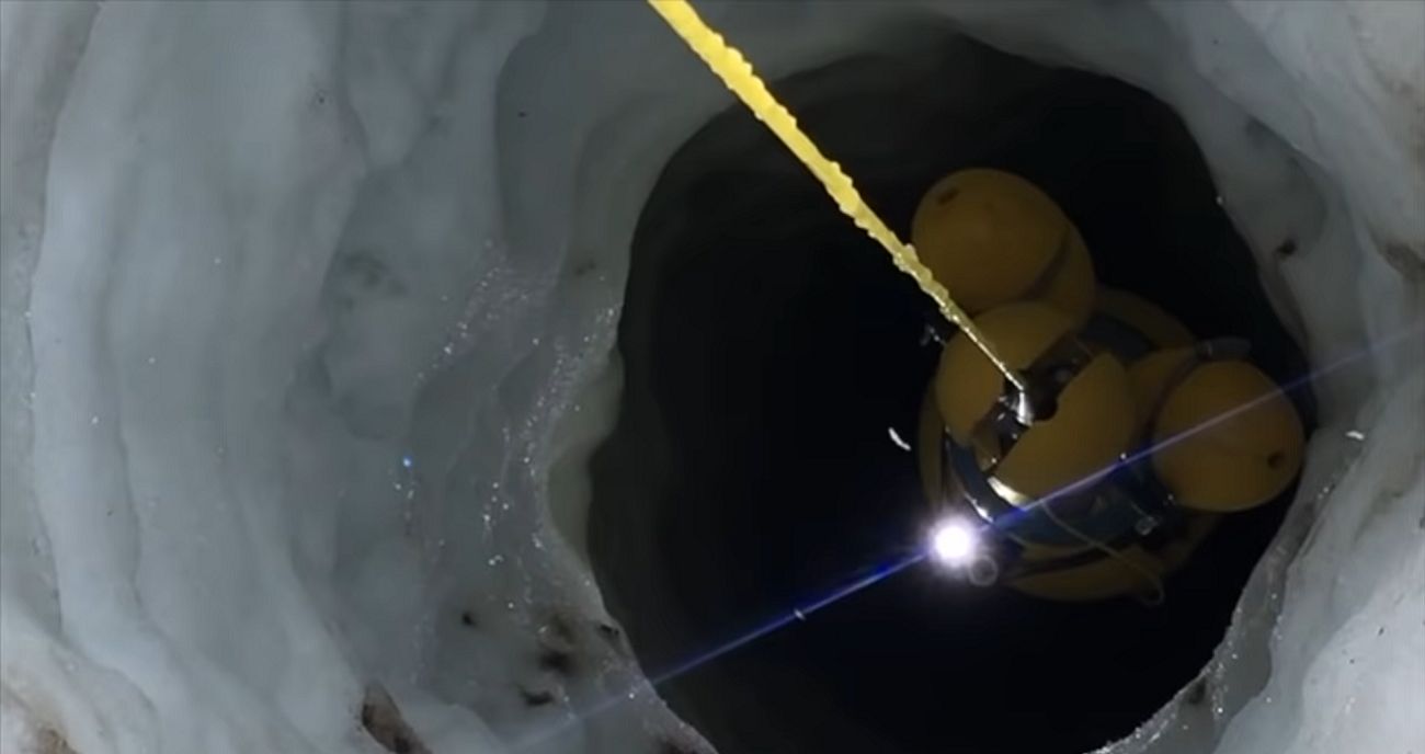 Antarktyda. Naukowcy biją na alarm. Niepokojąca temperatura pod "lodowcem zagłady"