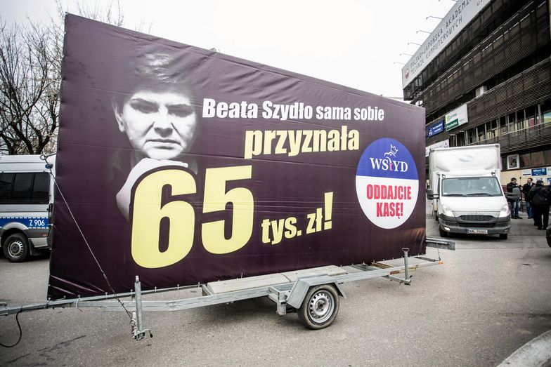 "Konwój wstydu" wyruszył w Polskę
