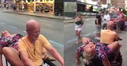 Pijana Brytyjka w Benidorm. Jej przejazd na wózku elektrycznym rozbawił internautów