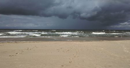 Pogoda miała duży wpływ na temperatury wody w Bałtyku, która jest coraz zimniejsza