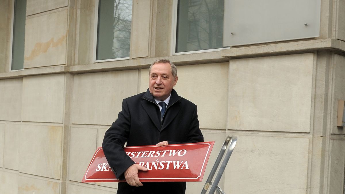 Henryk Kowalczyk symbolicznie likwiduje ministerstwo, 3 stycznia 2017