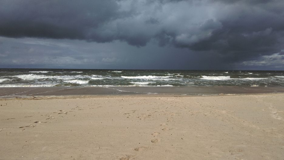 Temperatura wody w Bałtyku spadła do 17 st. C. Pogoda miała na to znaczący wpływ
