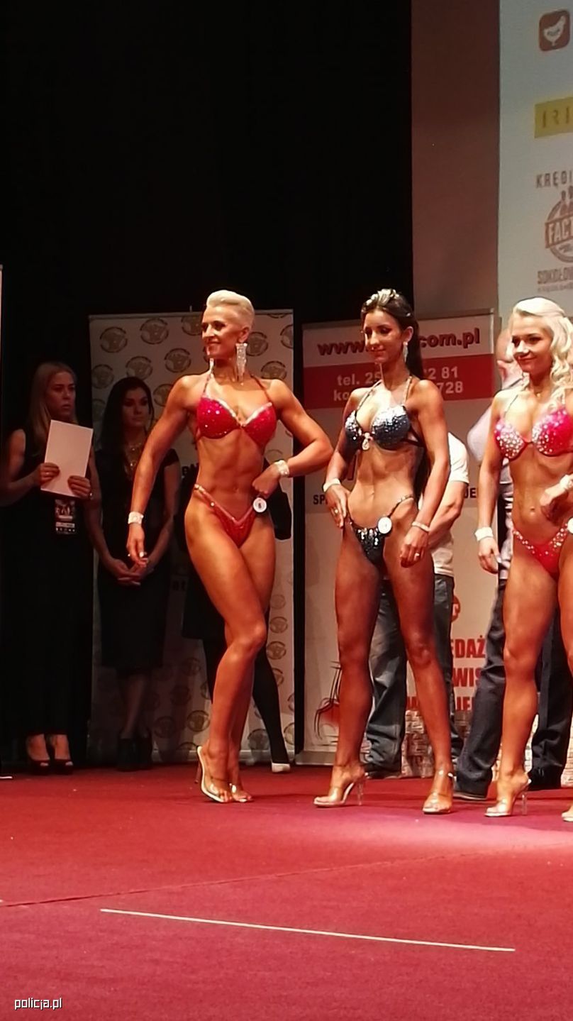 Policjantka miała naprawdę "silną" konkurencję. 