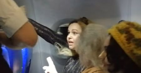 "Jestem żoną posła!" Wielka draka w samolocie