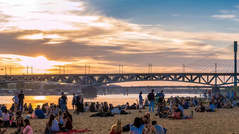 Warszawa o zachodzie słońca