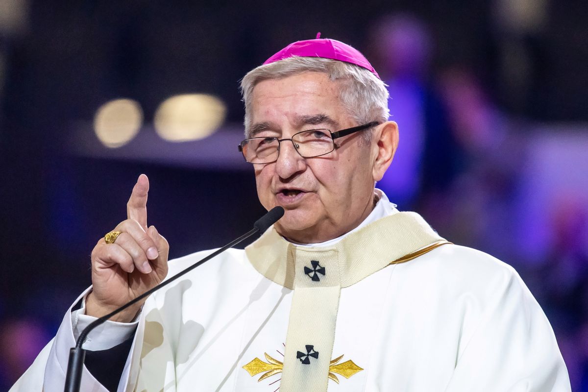 Zdrada opozycji, Abp Głódź pod lupą Watykanu i sprawa onkologii. Okładki tygodników