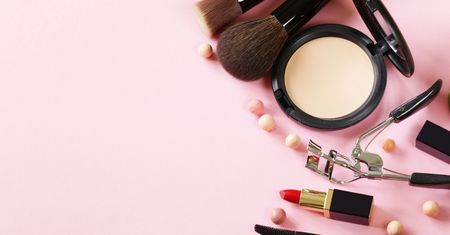 Dlaczego zakochujemy się w niektórych kosmetykach