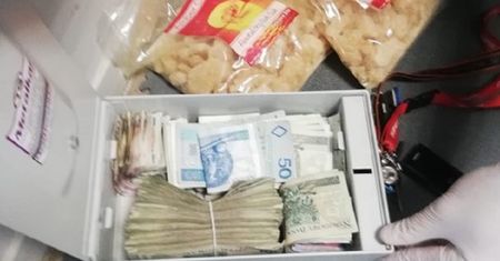 Poznań. 8 kg "soli do kąpieli" w myjni samochodowej
