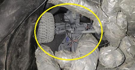 16-latek niósł dwie torby. Osłupieli, gdy zajrzeli do środka