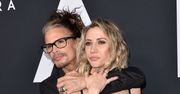 Steven Tyler na premierze filmu córki. Nie mógł się odkleić od młodej partnerki