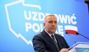 Makowski: "Schetyna chce uzdrowić Polskę? Proponuje przeterminowane leki" [OPINIA]