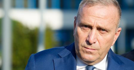 Posłowie z Nowoczesnej to dla niego za mało. Grzegorz Schetyna chce rozmawiać z Robertem Biedroniem