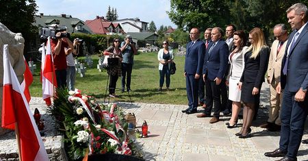 Schetyna: dzisiejsze wydarzenia na Westerplatte to fałszowanie historii