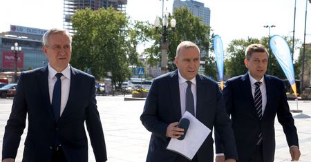 Wybory parlamentarne. W oparach cygar i wina czyli przyczyny porażki PO