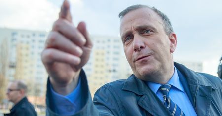Schetyna za rekonstrukcją rządu PiS. Wskazał, kto powinien stanąć na jego czele