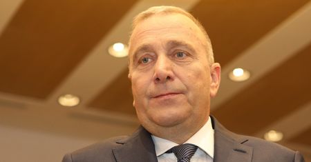 Jak Polacy oceniają zdolności przywódcze Grzegorza Schetyny? 2 proc. bardzo pozytywnie