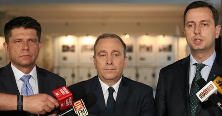 Partie opozycyjne mają swoich liderów. Nie są nimi Schetyna i Petru