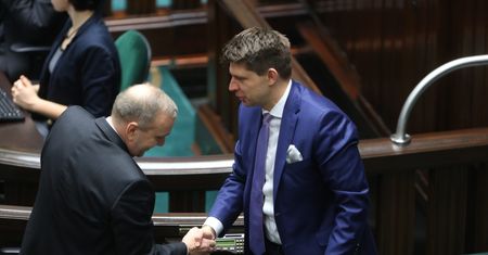Schetyna się zorientował, że Petru chce go rozegrać? "Gazeta Wyborcza" ujawnia kulisy rozmów opozycji
