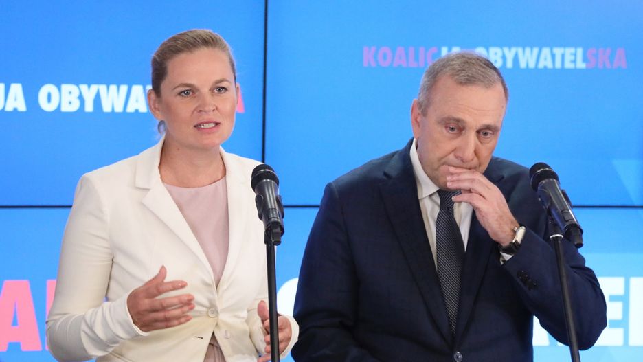 Barbara Nowacka i Grzegorz Schetyna zaprezentowali jedynki Koalicji Obywatelskiej.