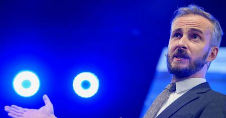 Skandal w Austrii. Niemiecki satyryk znał od miesiąca treść kompromitującego nagrania