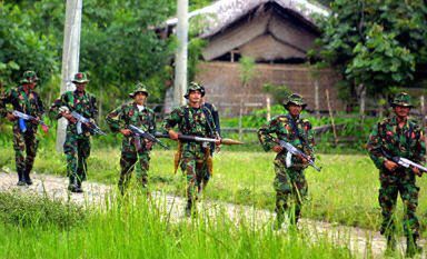 Odsunięto widmo wojny w Indonezji
