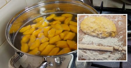 Babcia Bożena do kopytek nie używa tylko ziemniaków. Smak i kolor nadaje im uwielbiane warzywo